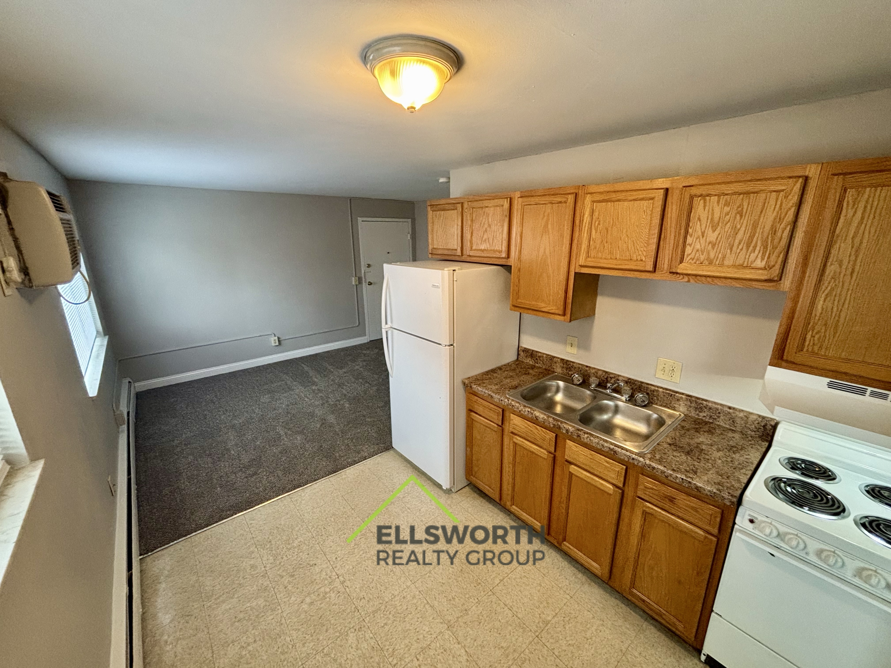 2216 Lawn Avenue - 04
