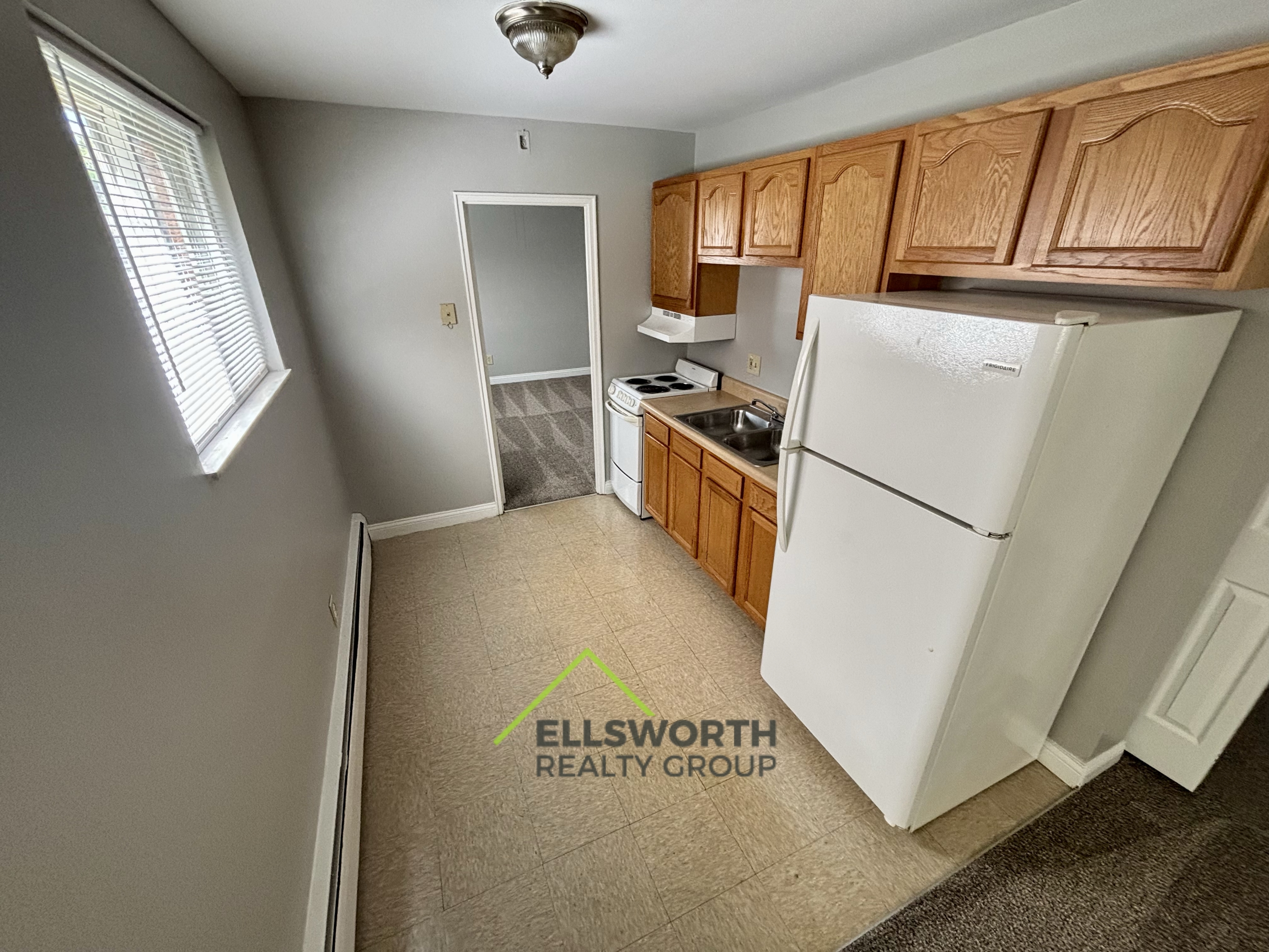 2214 Lawn Avenue - 02